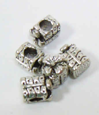 Бусины шармы металлические Подарок античное серебро 11х8х4мм 5шт